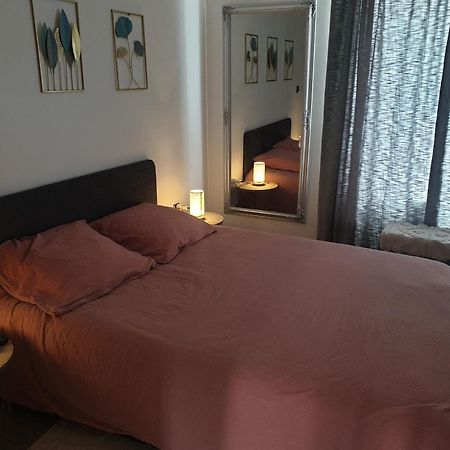 Apartamento L'Hirondelle Pre-en-Pail-Saint-Samson Exterior foto